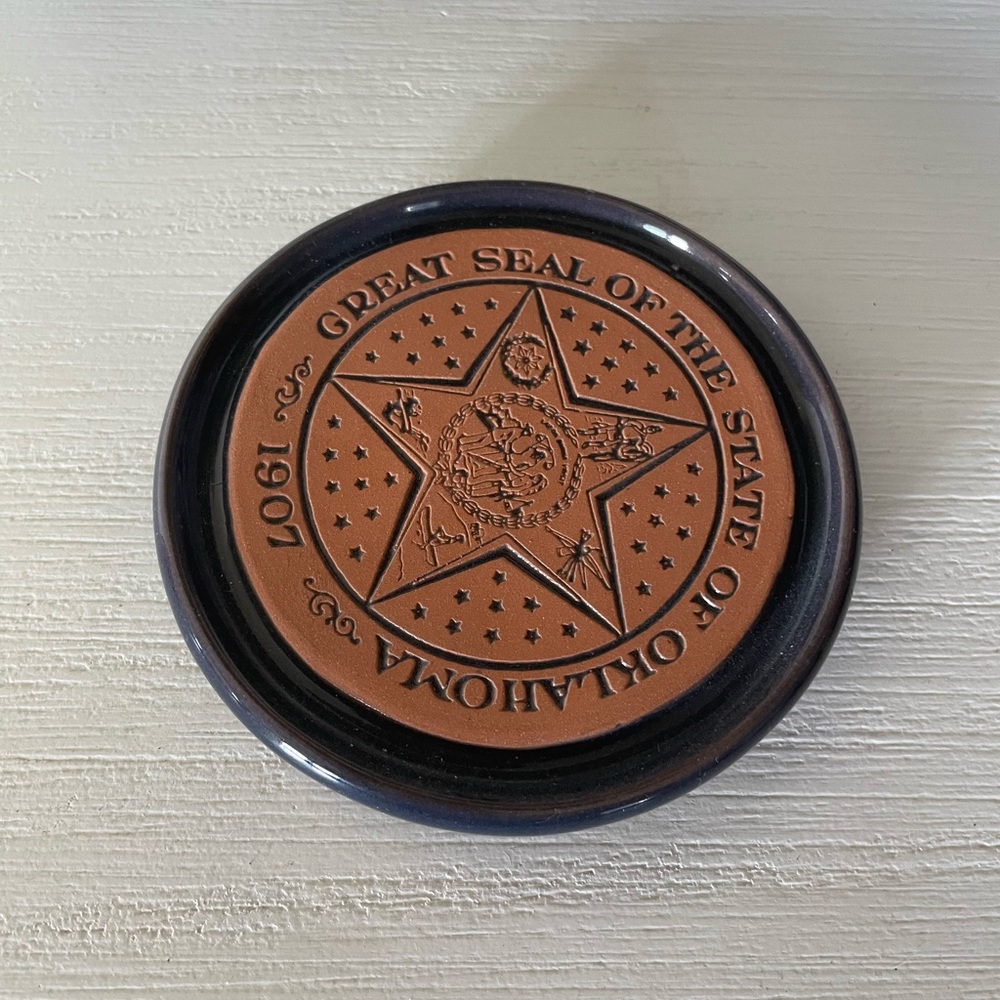Vintage blue ceramic Frankoma Great Seal Of The State Of Oklahoma Coaster